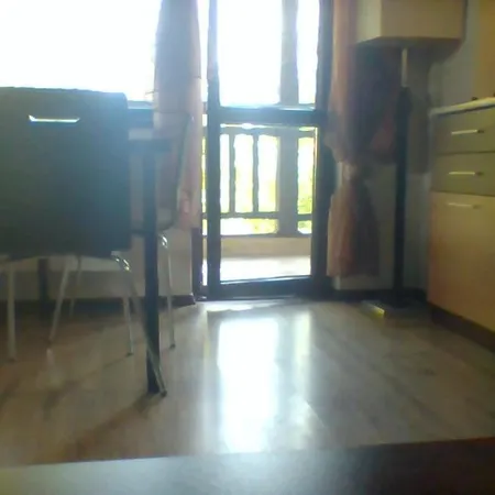 Alexander 3327 Apartment *