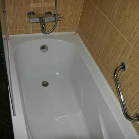Апартамент Alexander Complex 2 *